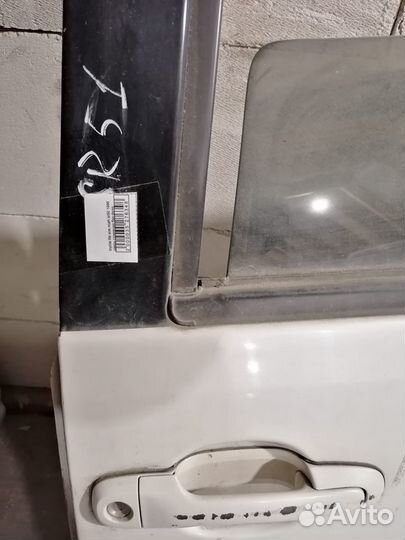 Дверь toyota daihatsu delta lite ACE noah town ACE