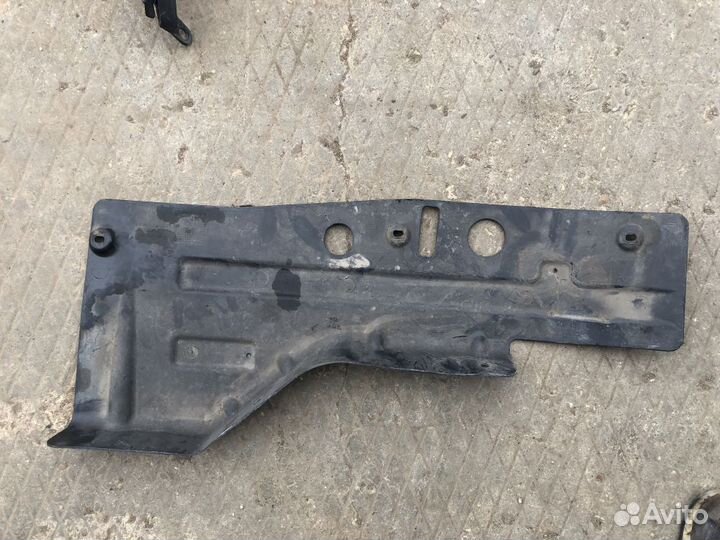 Пыльник двс нижний левый Opel astra J