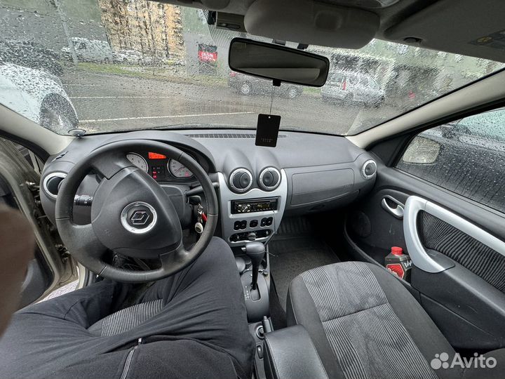 Renault Logan 1.6 AT, 2011, 121 000 км