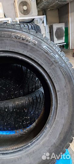 Nitto Therma Spike 285/60 R18 120T