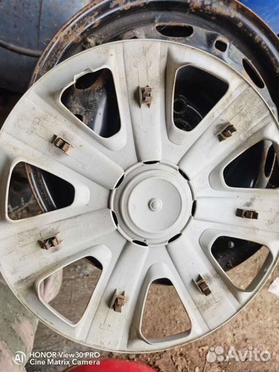 Продам ориг. диски VAG с оригинальными колпаками