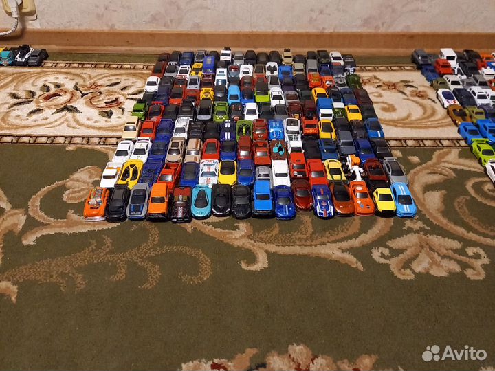 Машинки Hot Wheels