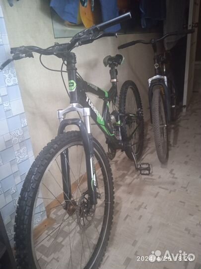 Продам 2 велосипеда на запчасти
