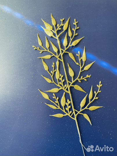 Искусственные ветки еловые, ягоды, декор новый год