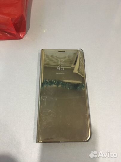 Чехол на телефон