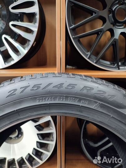 Pirelli Scorpion Winter 275/45 R21 и 315/40 R21 107V