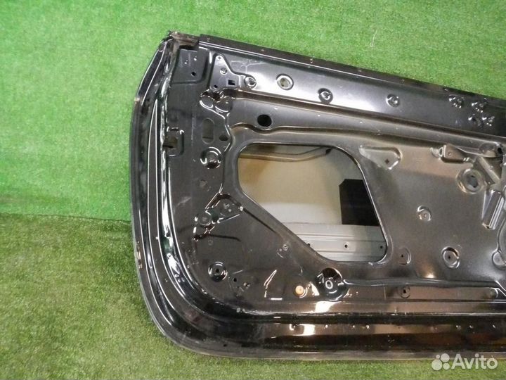 Дверь передняя левая Mercedes-Benz E-Class