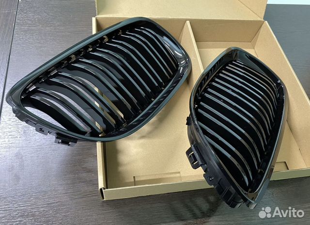 Решетка радиатора BMW E90 рест, М, глянец