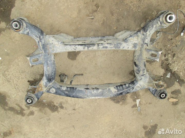 Балка подрамник Lexus GS3