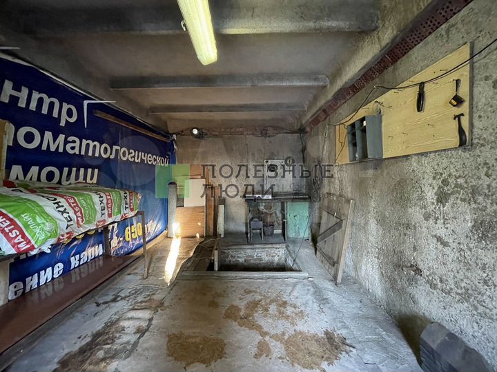 Гараж, > 30 м²