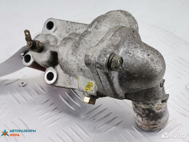 Корпус термостата Mitsubishi Carisma 1999 MD317666