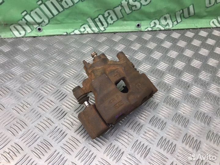 Суппорт передний правый Mazda 6 GG AJ 3.0 2006