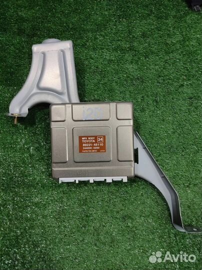 Блок комфорта (коммутационный) Lexus RX300 (MCU15