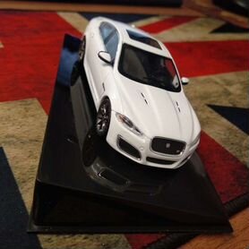 Модель Jaguar XFR White