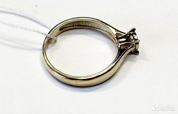 Золотое кольцо с бриллиантом(23140) 17,5