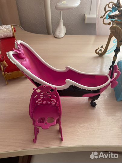 Monster high мебель