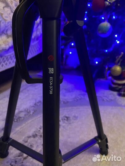 Штатив для фотоаппарата