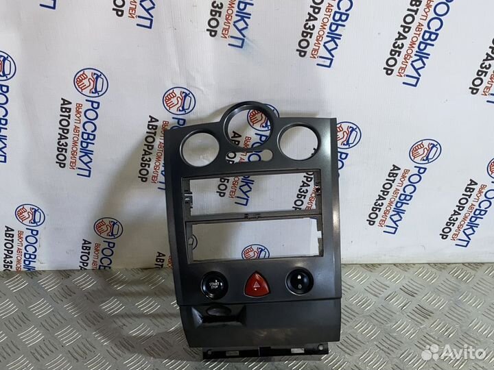 Накладка декоративная Renault Megane II (2002–2006