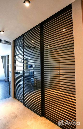 Раздвижные перегородки в гардеробную, шкаф