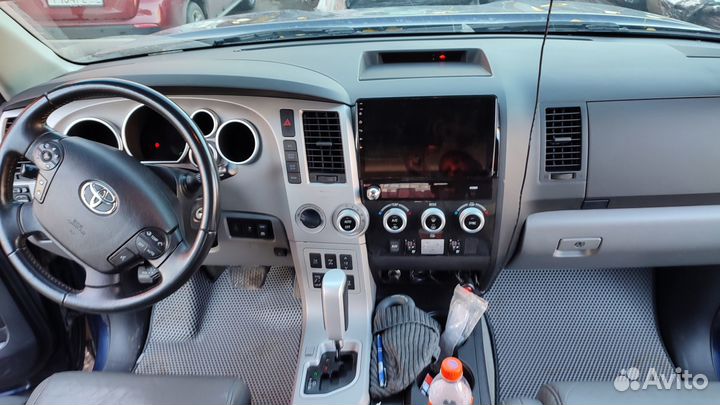 Передние EVA коврики на Toyota Sequoia