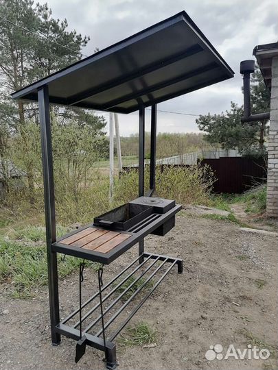 Мангал с крышей