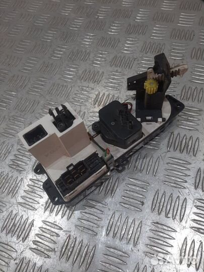 Блок управления отопителем Hyundai Lantra J2 G4GR