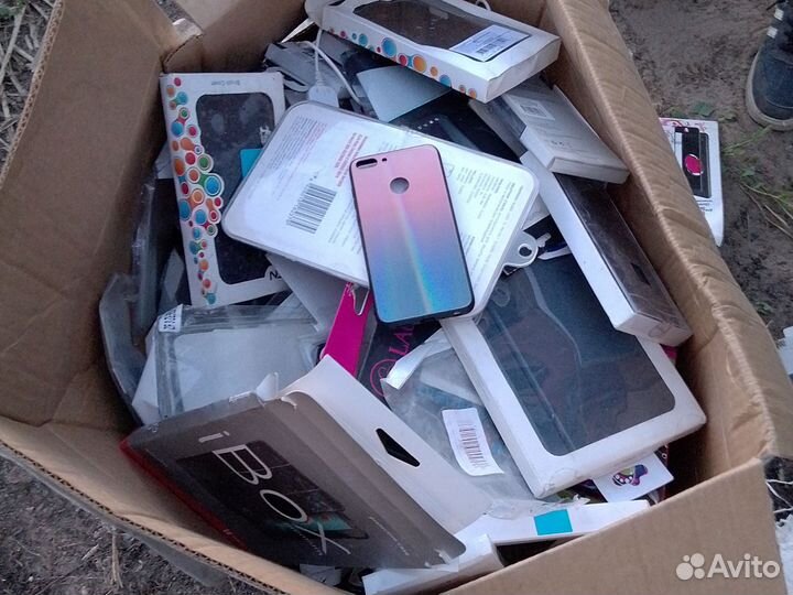 Чехлы,защитные стекла на телефоны,планшеты