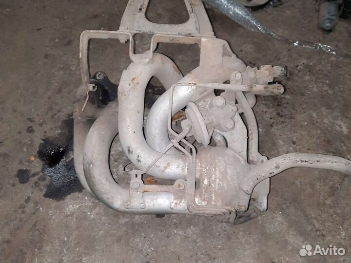 Впускной коллектор Mitsubishi lancer 9 1.6 4g18