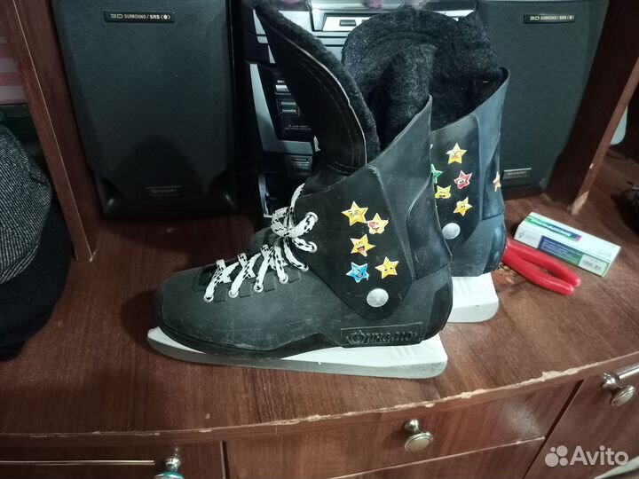 Коньки хоккейные