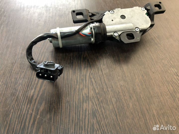 Привод замка багажника BMW 5 E61 X6 E71