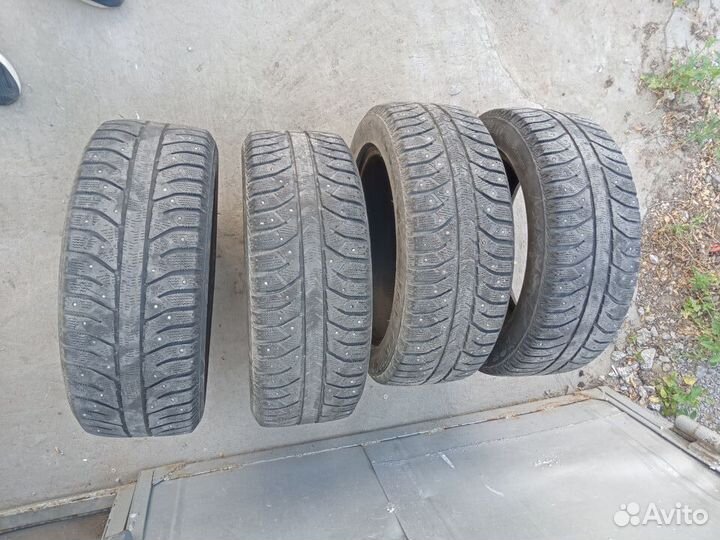 Bridgestone Ice Cruiser 7000 205/55 R16 91T