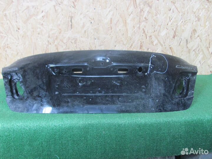 Крышка багажника задняя Toyota Camry V40
