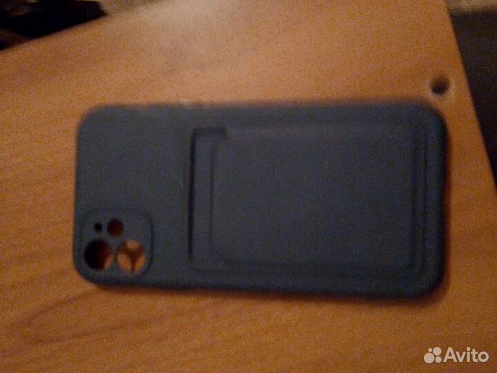 Накладка для айфона 11 с отделом под карты