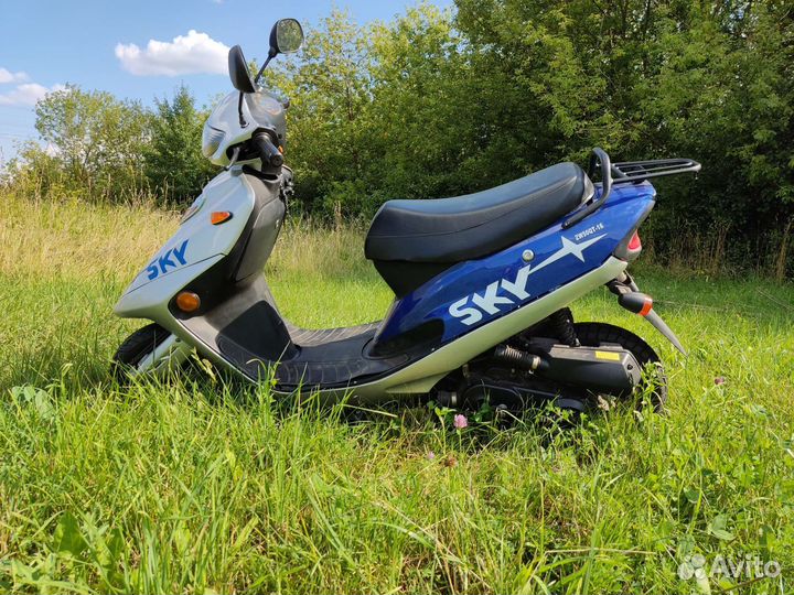 Скутер SKY