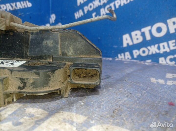 Задний правый замок двери Chevrolet Cruze седан