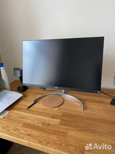 Монитор LG 27 4k 27UK850-W