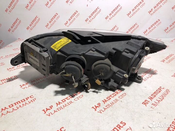 Фара ксеноновая правая Volkswagen Passat Cc седан