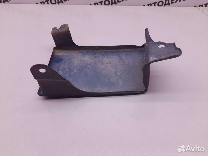 Накладка багажника Daihatsu Gran Move 2000 г.в