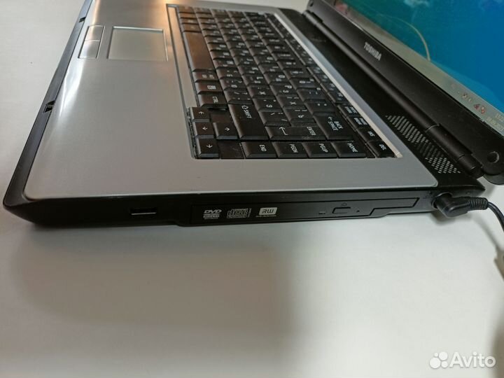 Ноутбук toshiba satellite L300