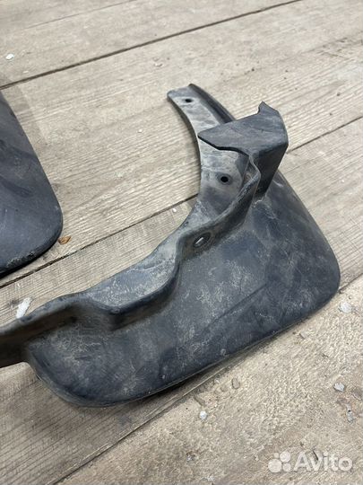 Брызговик оригинальный Nissan Murano Z51