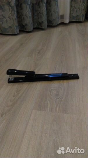 Степлер брошюровочный