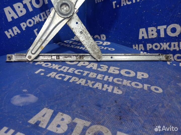 Передний левый стеклоподъемник Toyota Camry 40