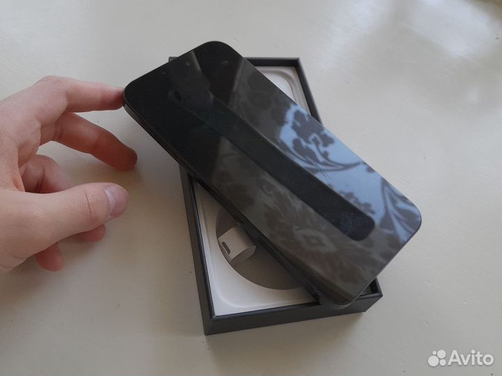 Муляж iPhone 15 pro (есть царапина)