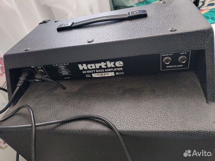 Басовый комбоусилитель