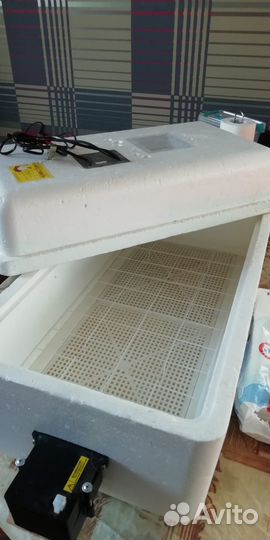 Инкубатор для яиц Несушка