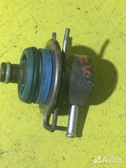 Регулятор давления топлива Пежо Peugeot 406