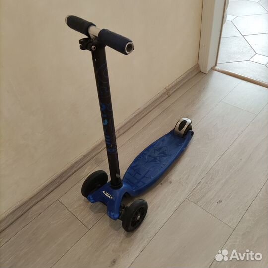 Самокат Мaxi Micro