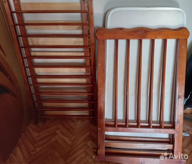 Детская кроватка