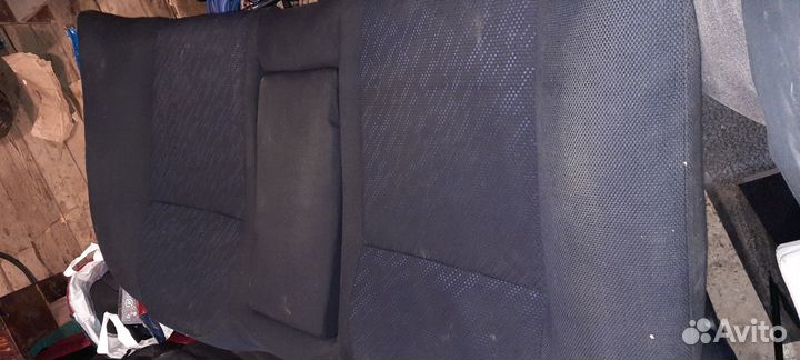 Задние сидения Subaru Impreza GD (GG)