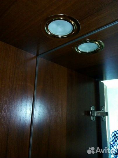 Шкаф сервант